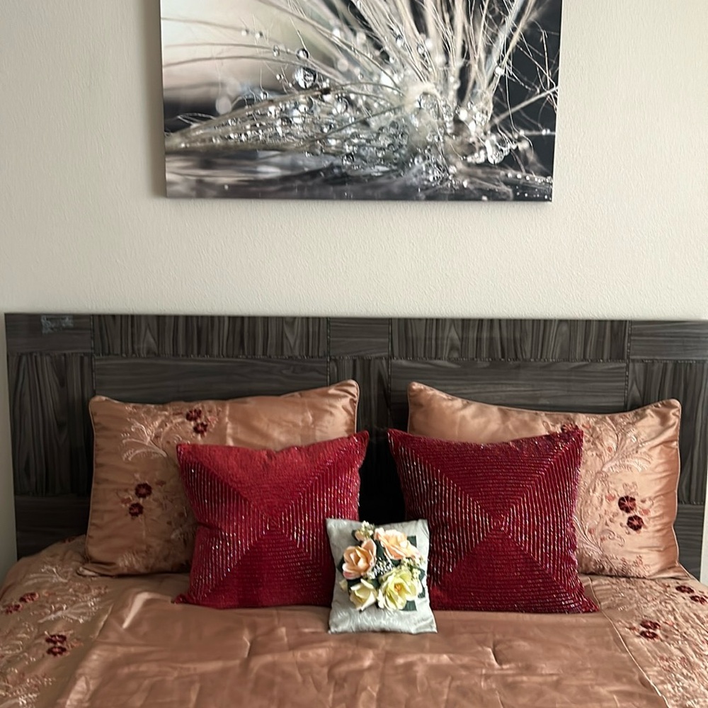Decorative pillow